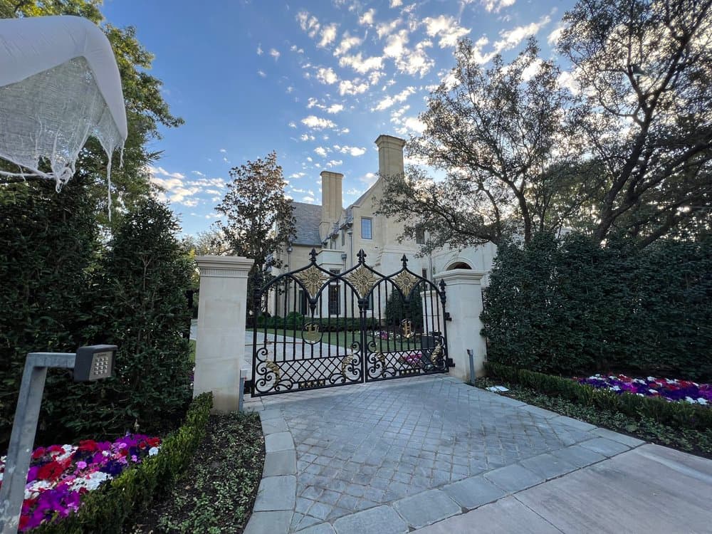 Craftsmanship detail 1